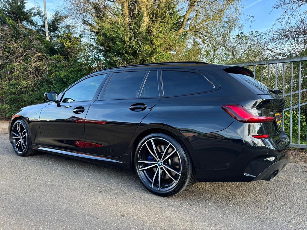 T/m 9 april 12.00u BMW 3-Serie|330i|258pk|Automaat|Pano| NAP, Auto's, BMW, Particulier, 3-Serie, Benzine, C, Stationwagon, Automaat