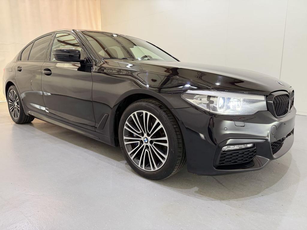 BMW 5 Serie Sedan 540i Sport Line Aut8 (bj 2017, automaat), Auto diversen, Schadeauto's, BMW, Automaat, Benzine, Sedan, Zwart