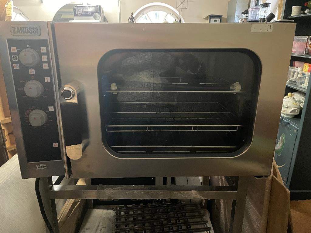 Heteluchtoven, Zanussi profesioneel FCF/E60, Ophalen, Gebruikt, Hete lucht, 60 cm of meer