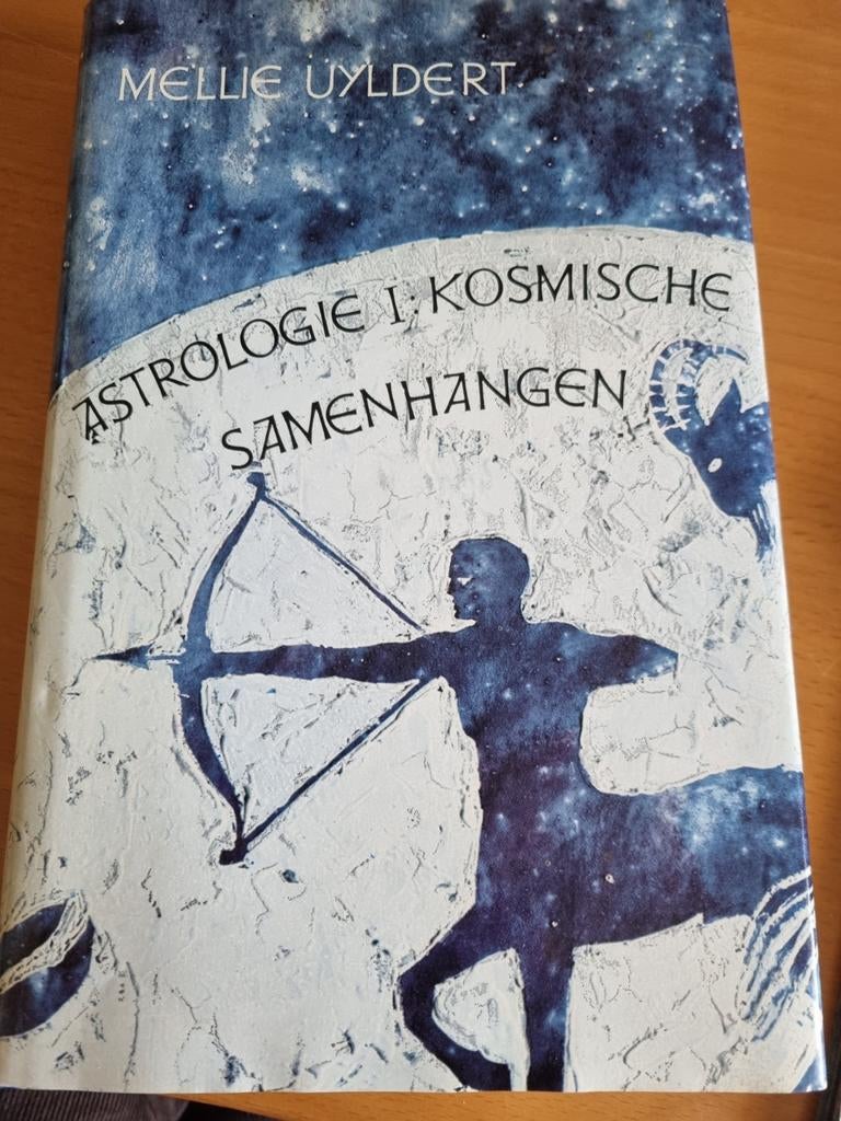 Astrologie  1: Kosmische Samenhangen, Ophalen of Verzenden, Zo goed als nieuw, Astrologie, Achtergrond en Informatie