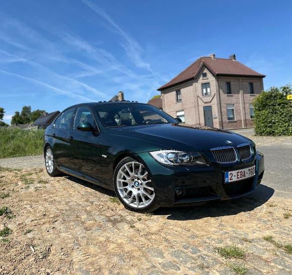 BMW 325i Individual Manueel Lage KM in Topstaat!, Auto's, BMW, Achterwielaandrijving, Zwart, Alcantara, 218 pk