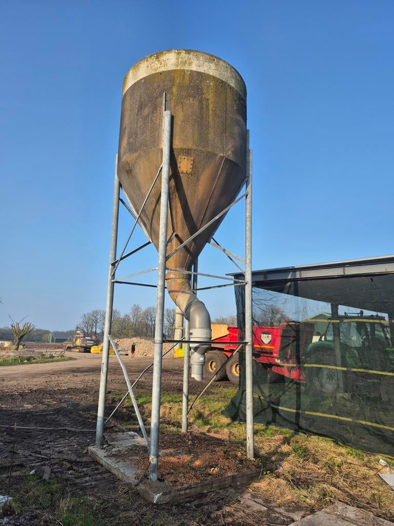 Gratis Silo 5 ton voor houtpellets of brok - Goede staat, Dieren en Toebehoren, Dierenvoeding, Ophalen of Verzenden