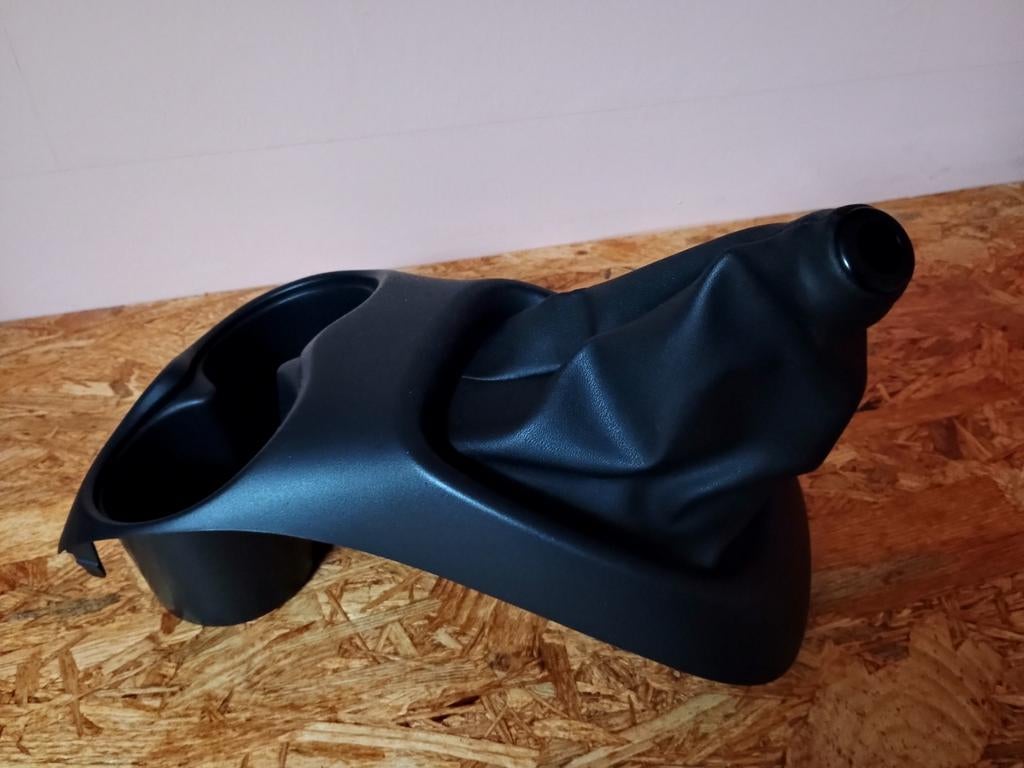 Midden console !               Peugeot 108., Ophalen of Verzenden, Gebruikt, Peugeot