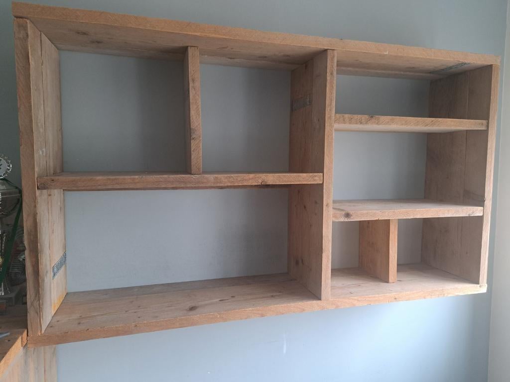 Steigerhouten vakkenkast, Ophalen