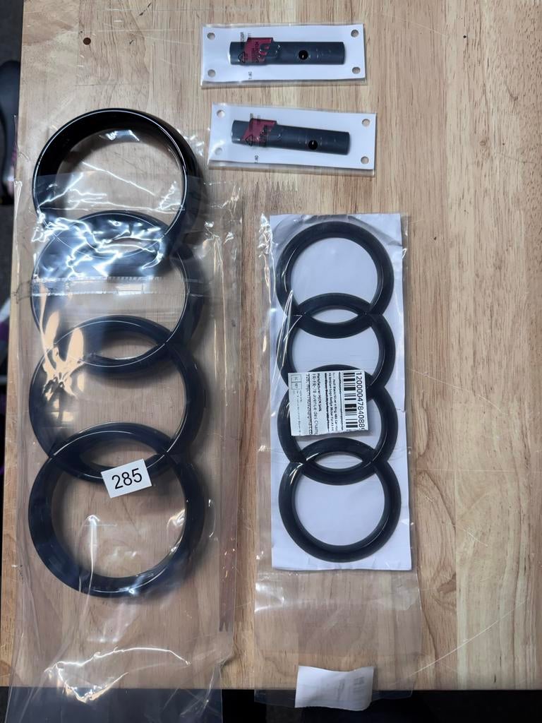 Audi Q8 gloss black set., Ophalen of Verzenden, Nieuw, Audi