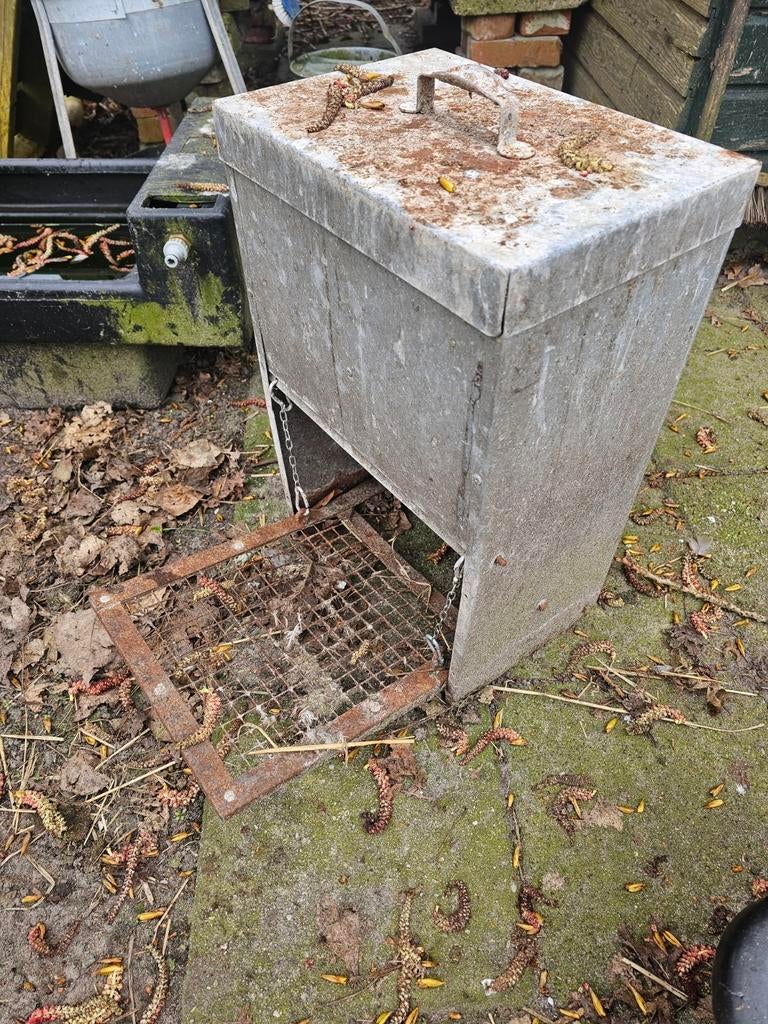 Kippen trapvoerbak, Dieren en Toebehoren, Pluimvee | Toebehoren, Ophalen of Verzenden, Drinken en Voederen