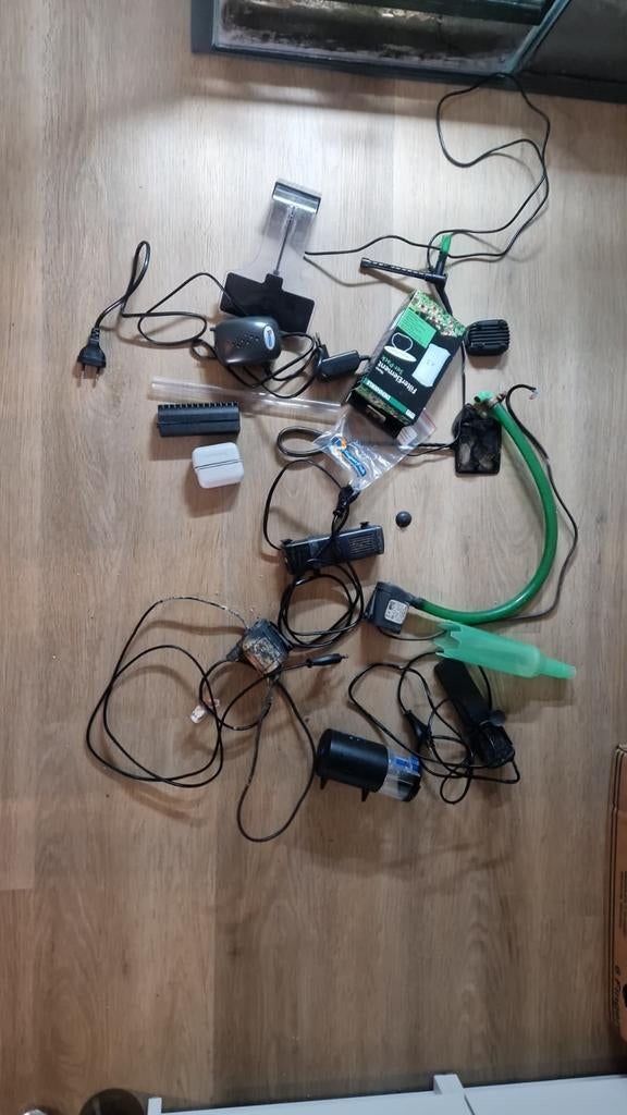 Diverse pompjes en aquarium spullen, Dieren en Toebehoren, Vissen | Aquaria en Toebehoren, Ophalen, Gebruikt