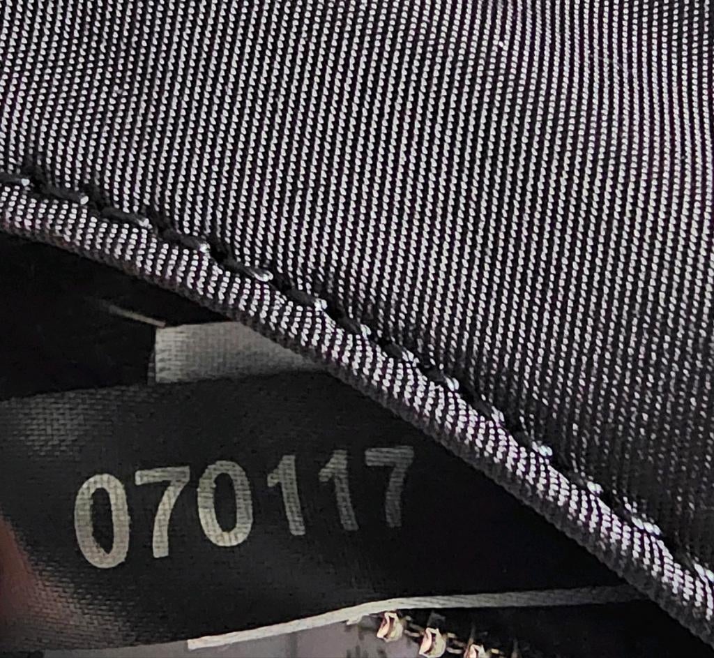 Prada Re-Edition crossbody Authentiek met serienummer, Sieraden, Tassen en Uiterlijk, Tassen | Rugtassen, Overige merken, 25 tot 40 cm