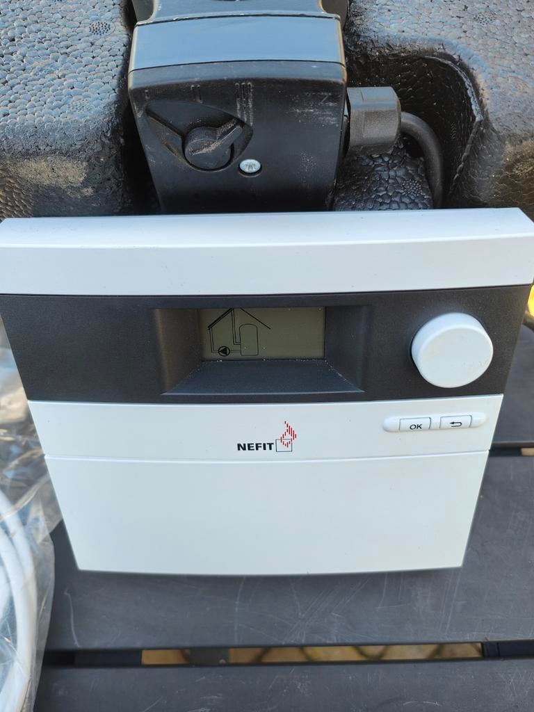 Nefit Zonneboiler Regelaar met Pomp, Ophalen of Verzenden, Gebruikt, Overige typen