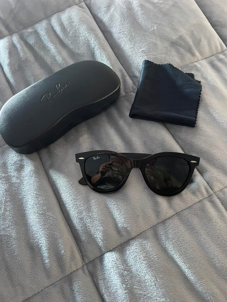 Ray-Ban RB2241 wayfarer way, Sieraden, Tassen en Uiterlijk, Zonnebrillen en Brillen | Dames, Ophalen of Verzenden, Zo goed als nieuw