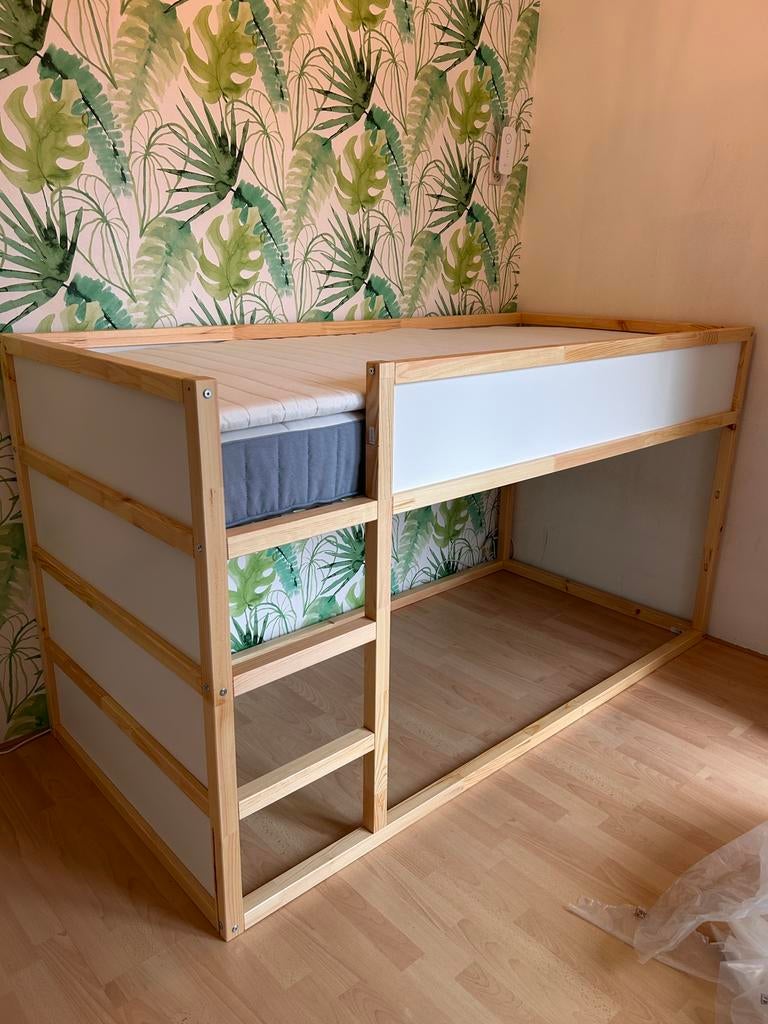 Z.g.a.n. Ikea Vesteröy matras 90x200 cm t.e.a.b., Ophalen, Zo goed als nieuw