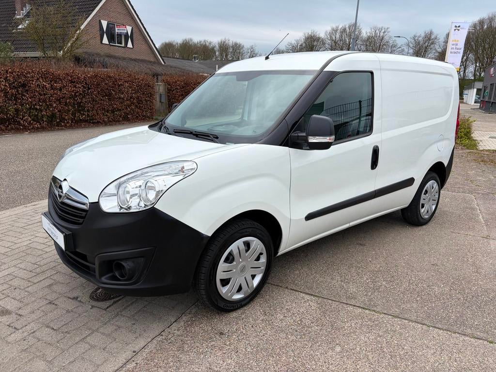 Opel Combo 1.4 L1H2 ecoFLEX Edition LAGE WEGENBELASTING BTW, Gebruikt, Wit, 14 km/l, Bedrijf
