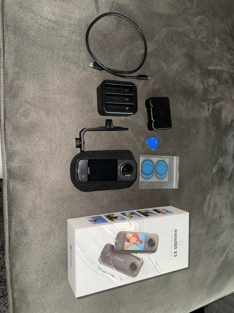 Insta360 X3 met accessoires, Audio, Tv en Foto, Actiecamera's, Ophalen of Verzenden, Zo goed als nieuw, Overige merken