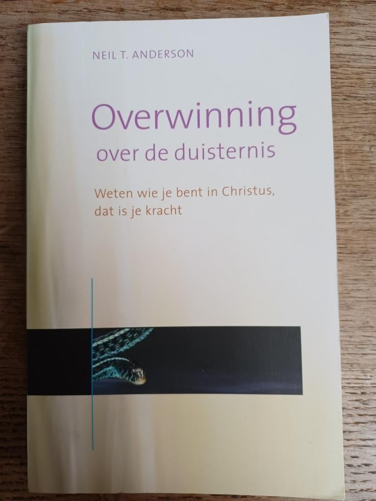 Neil T. Anderson - Overwinning over de duisternis, Boeken, Ophalen of Verzenden, Gelezen, Neil T. Anderson
