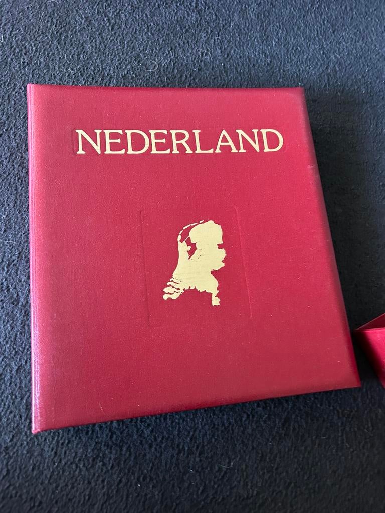Importa verzamelmappen deel 1 t/m 3, Postzegels en Munten, Postzegels | Nederland, Ophalen of Verzenden
