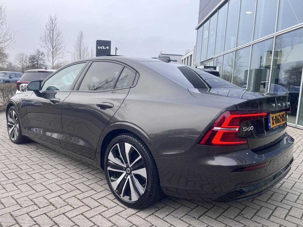 Volvo S60 Recharge T6 AWD Plus Dark | NL-AUTO | Harman & Kar, Auto's, Volvo, Stof, Gebruikt, Euro 6, 4 cilinders