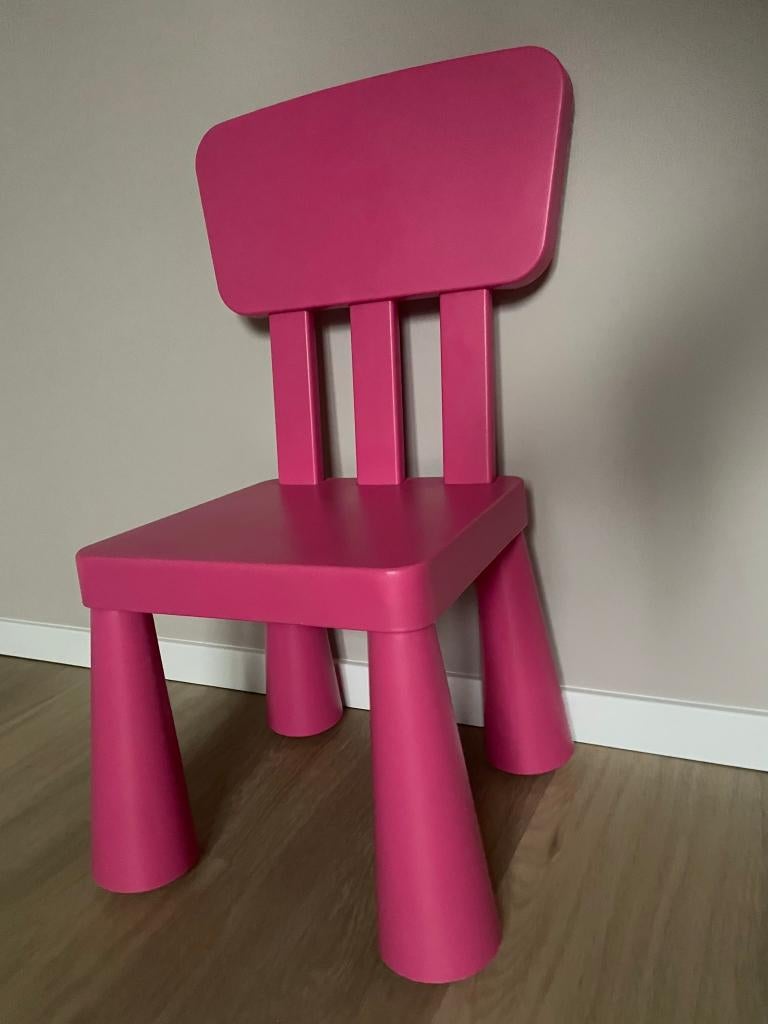 Ikea mammut stoel | roze | zgan, Kinderen en Baby's, Kinderkamer | Tafels en Stoelen, Ophalen of Verzenden, Zo goed als nieuw