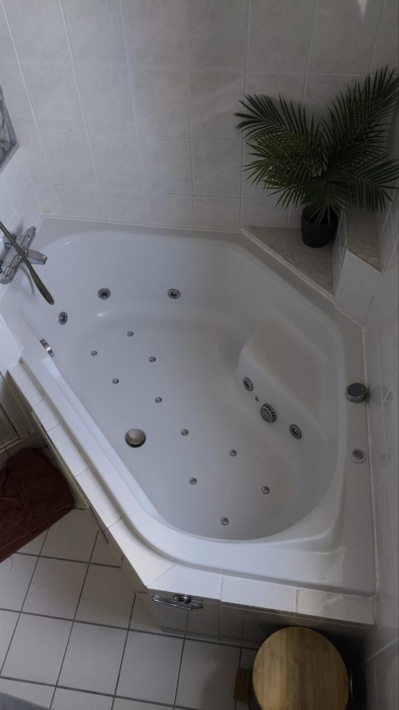 Inbouw Hoek Bubbelbad, Huis en Inrichting, Ophalen, Gebruikt, Wit, Overige typen