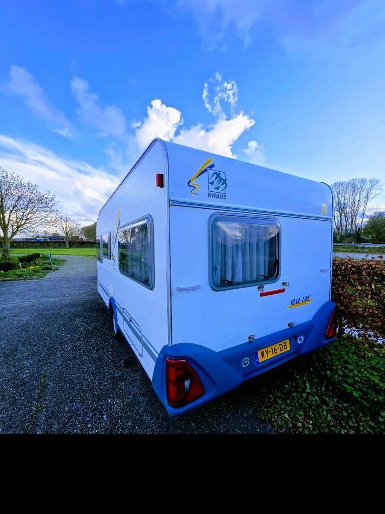 Knaus Blueline 450 caravan met voortent en luifel, Caravans en Kamperen, Rondzit, Particulier, Knaus, Ringverwarming