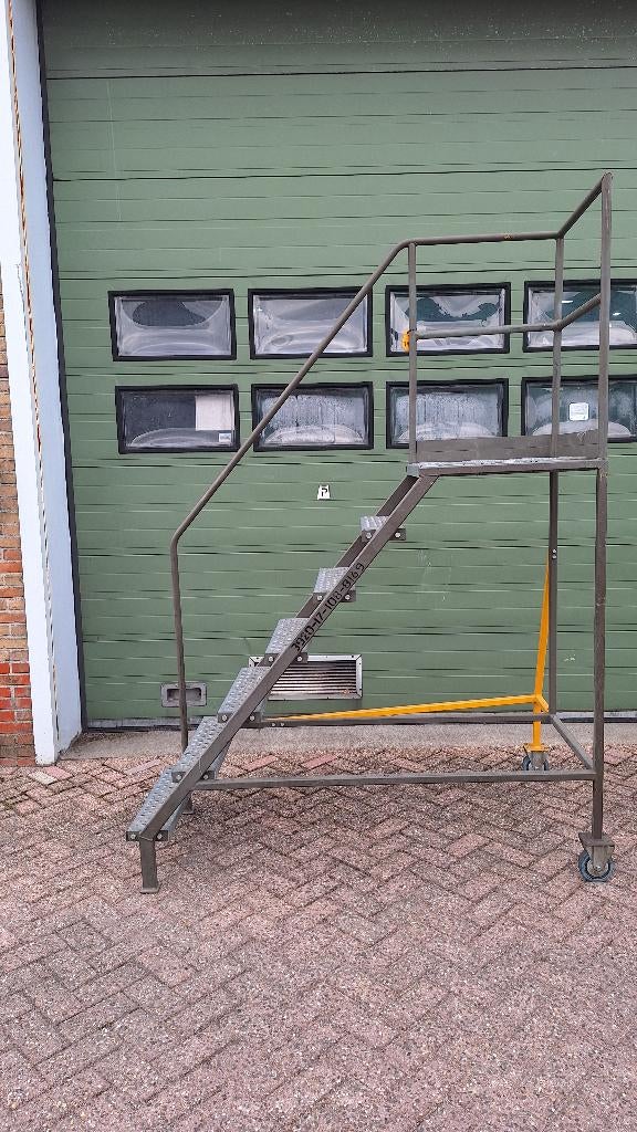 Bordestrap boottrap bordeshoogte 151 cm, Ophalen, Gebruikt, Trap, Minder dan 2 meter