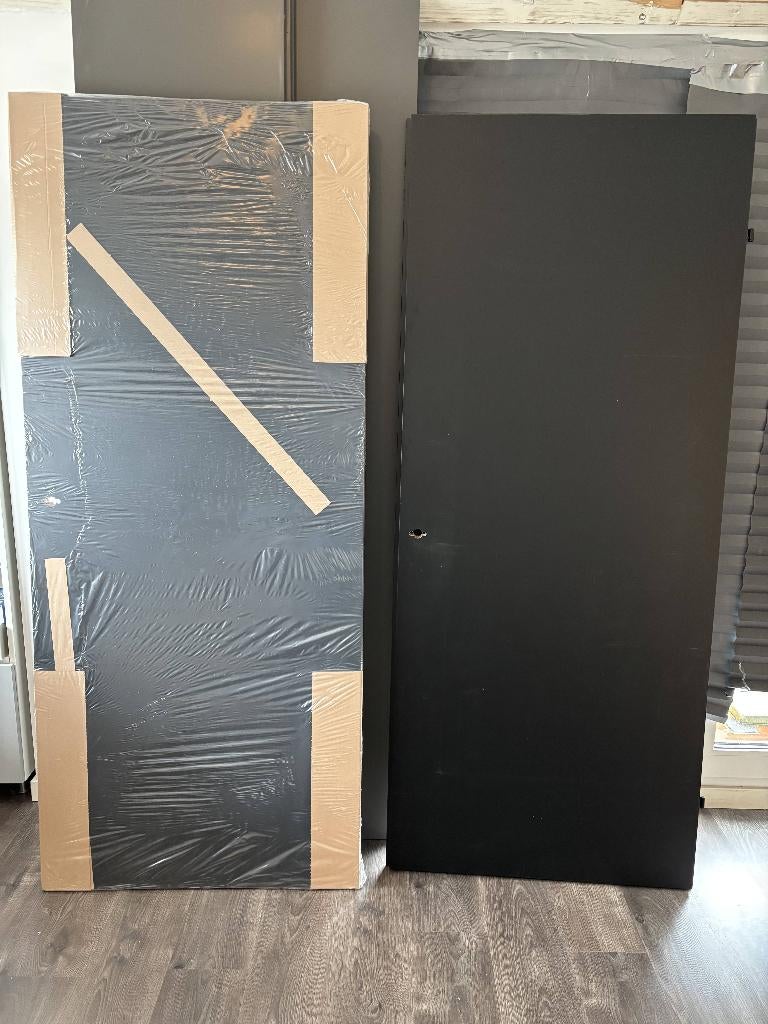 2 zwarte binnendeuren/opdek/rechts - NIEUW - 83x201,5cm, Doe-het-zelf en Verbouw, Deuren en Horren, Ophalen, 80 tot 100 cm, Binnendeur