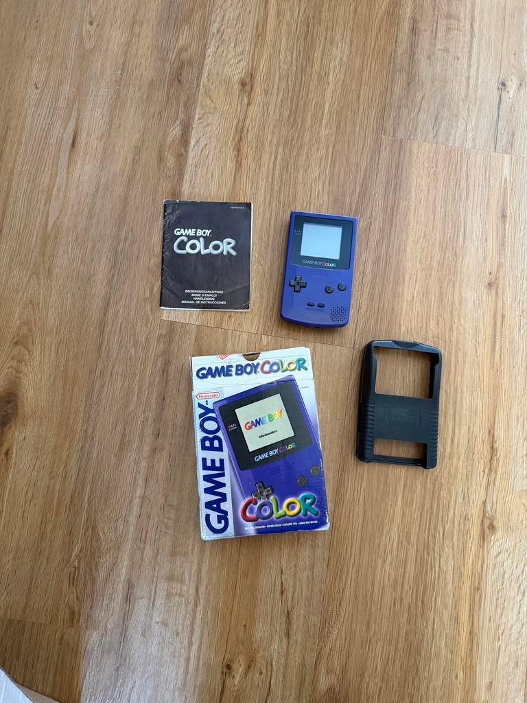 Nette Game Boy Color CIB met siliconen beschermhoes, Spelcomputers en Games, Spelcomputers | Nintendo Game Boy, Ophalen of Verzenden