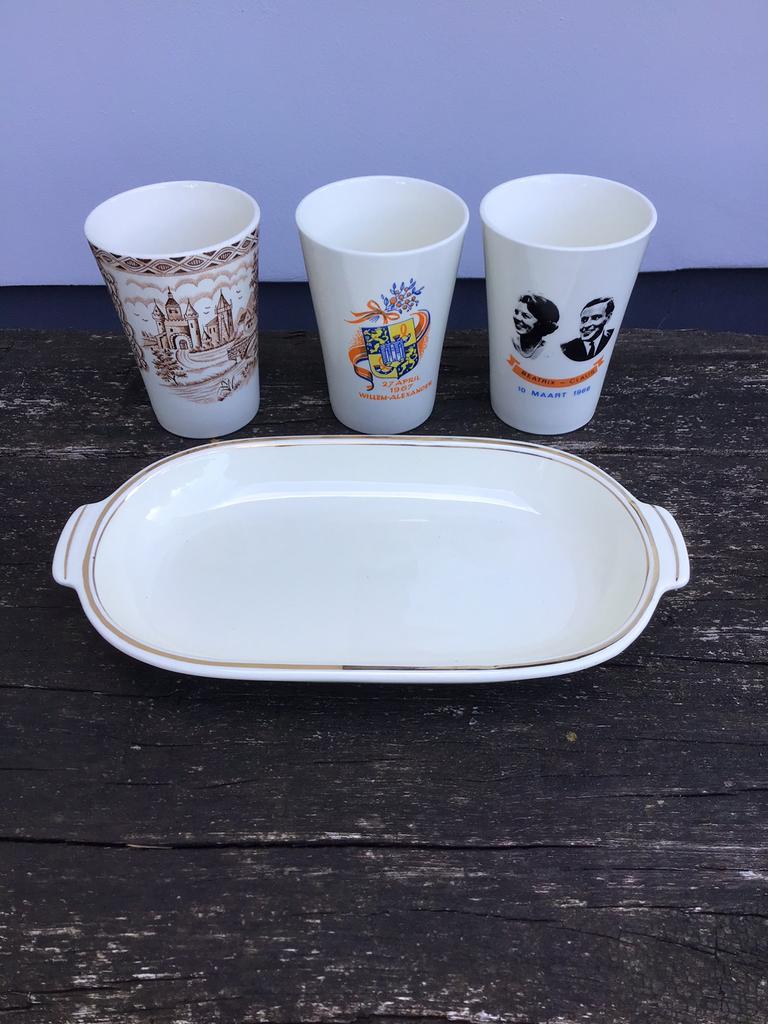 3 bekers + zuurschaaltje van Maastricht aardewerk, Ophalen of Verzenden