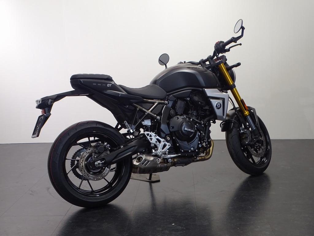 Suzuki GSX GSX-8T - foto 2