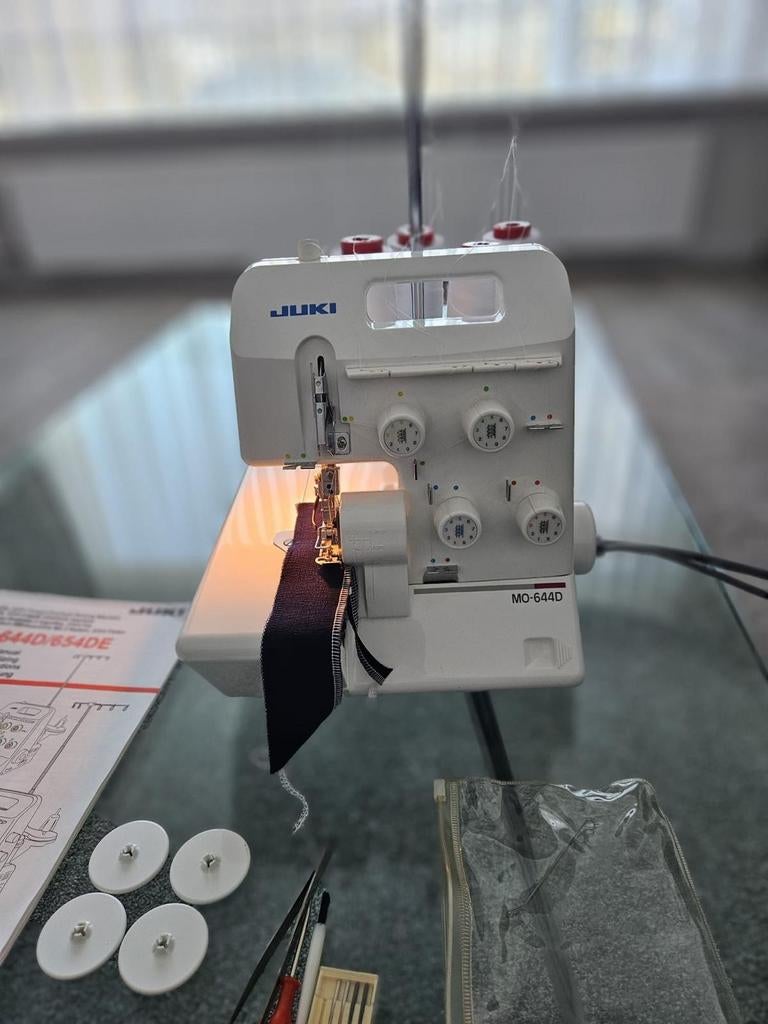 Juki MO-644D, Hobby en Vrije tijd, Naaimachines en Toebehoren, Ophalen, Lockmachine, Overige merken