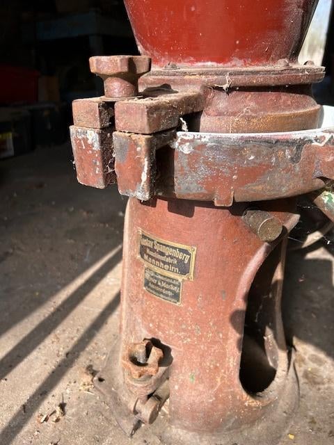 potmolen verfmolen, Ophalen