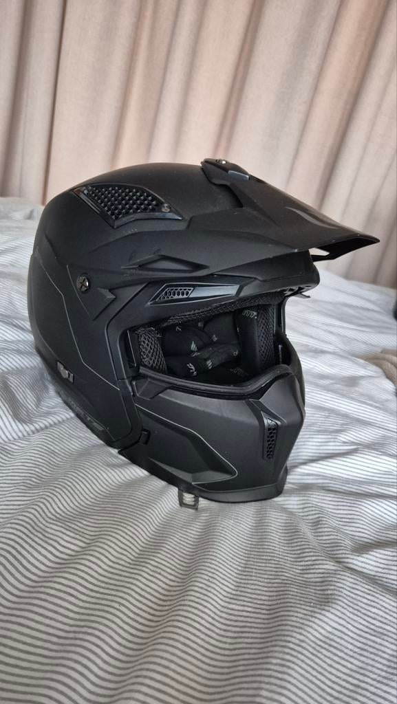 MT Helmets Streetfighter, Motoren, Kleding | Motorhelmen, Overige merken, Heren, Ophalen of Verzenden, Tweedehands