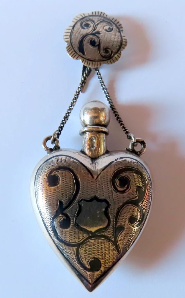 Antiek russisch zilveren parfumfles/hart/Chanel/niellö, incl, Antiek en Kunst, Verzenden, Zilver