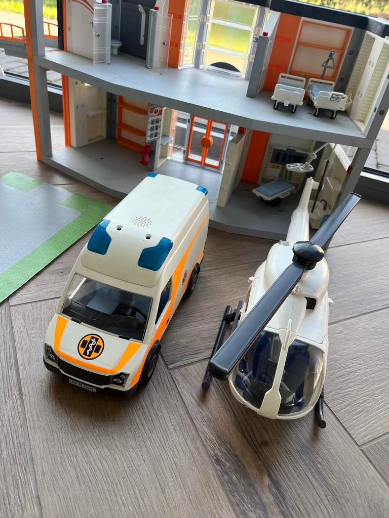 Playmobil Ziekenhuis met voertuigen, Kinderen en Baby's, Speelgoed | Playmobil, Gebruikt, Complete set, Ophalen