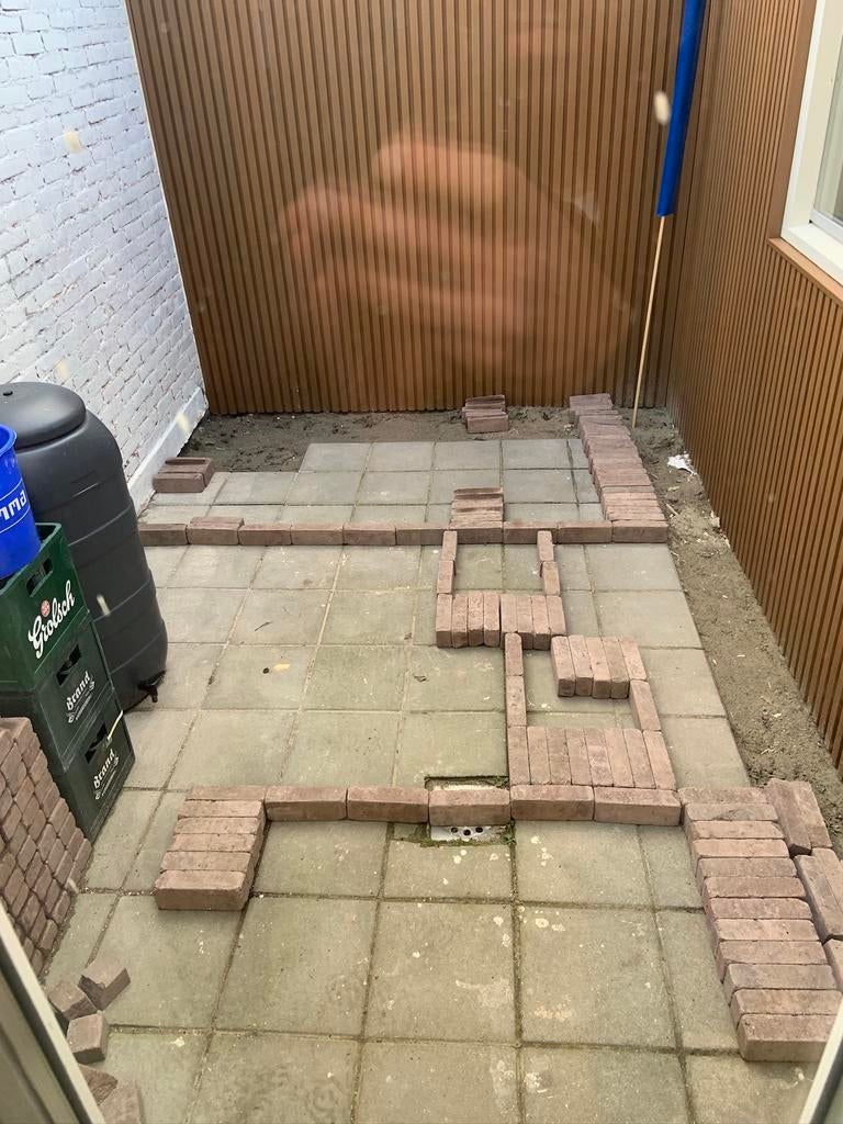 GEZOCHT: 2 m2 Waalformaat Groninger bruin, Ophalen, Zo goed als nieuw, Overige materialen