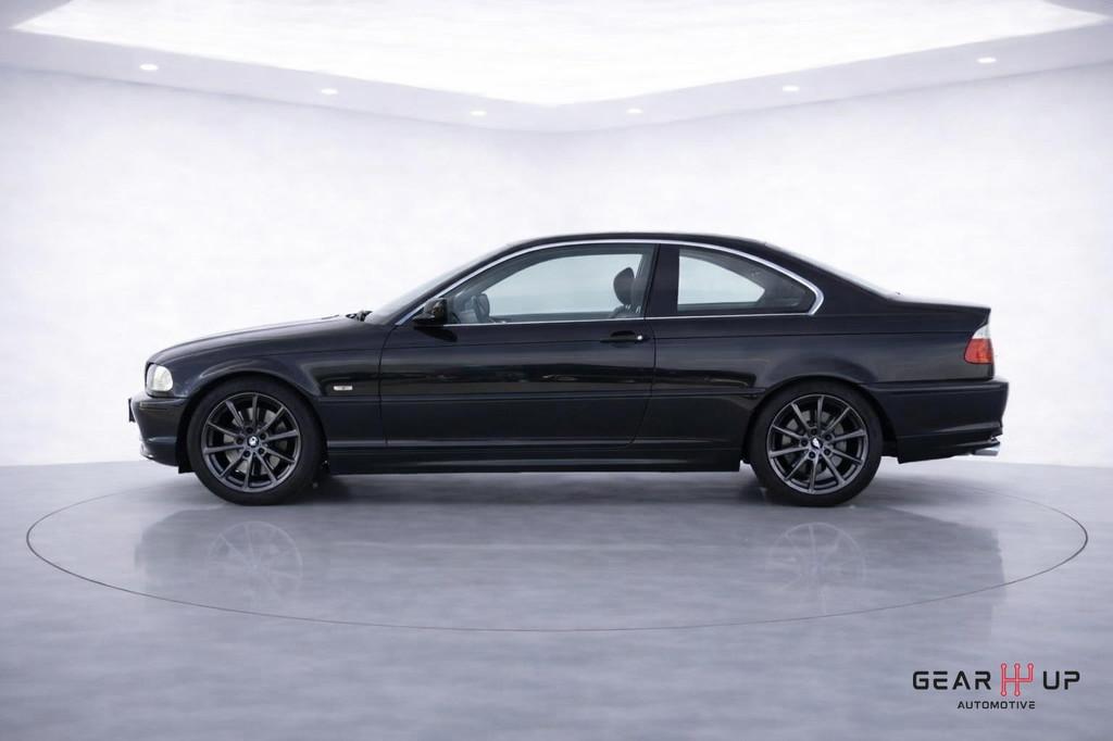 BMW 3-serie Coupé 330Ci Executive CLIMA|NAVI|CRUISE|LEER|AP, Auto's, Automaat, Zwart, Bedrijf, Euro 3
