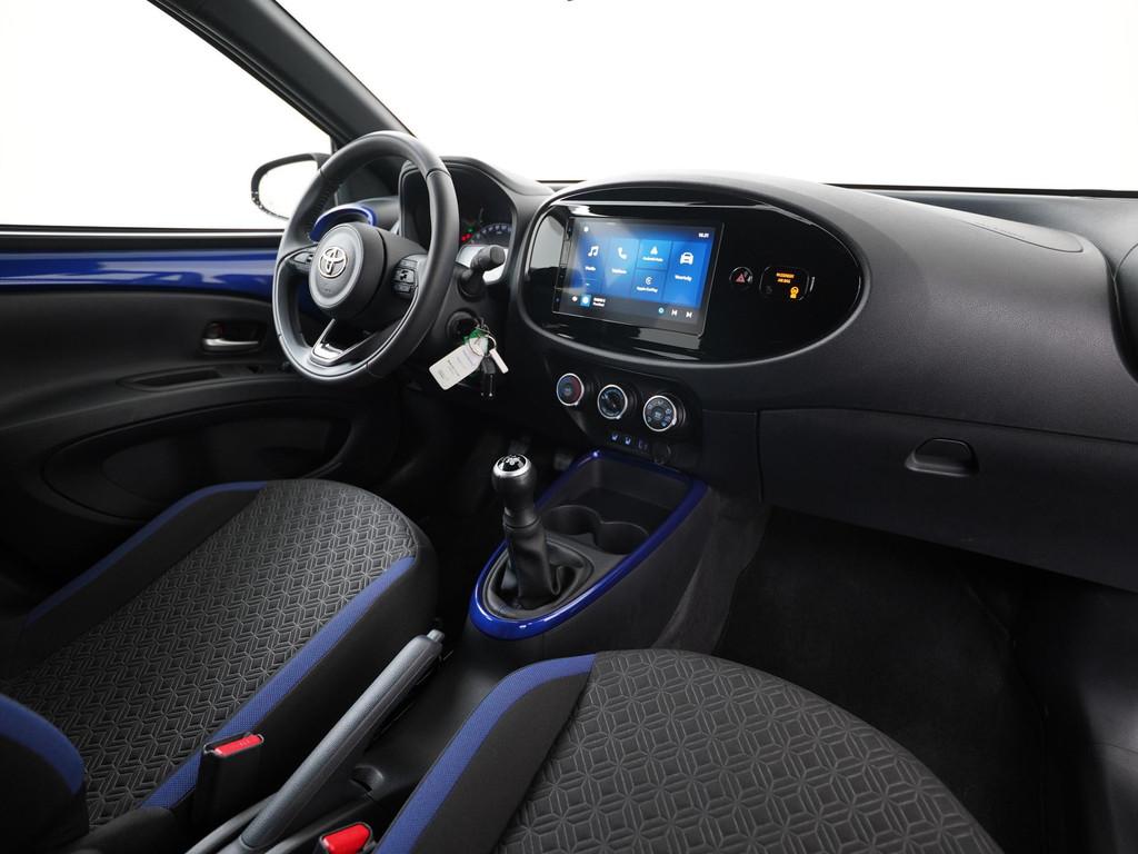 Toyota Aygo X 1.0 VVT-i MT Play | Stoelverwarming | Camera |, 12 maanden, Stof, Gebruikt, Euro 6