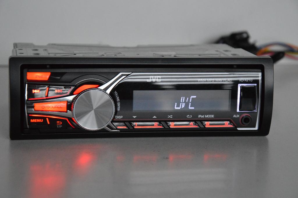 JVC  KD-X210  MP3  AUX  USB, Ophalen of Verzenden, Zo goed als nieuw