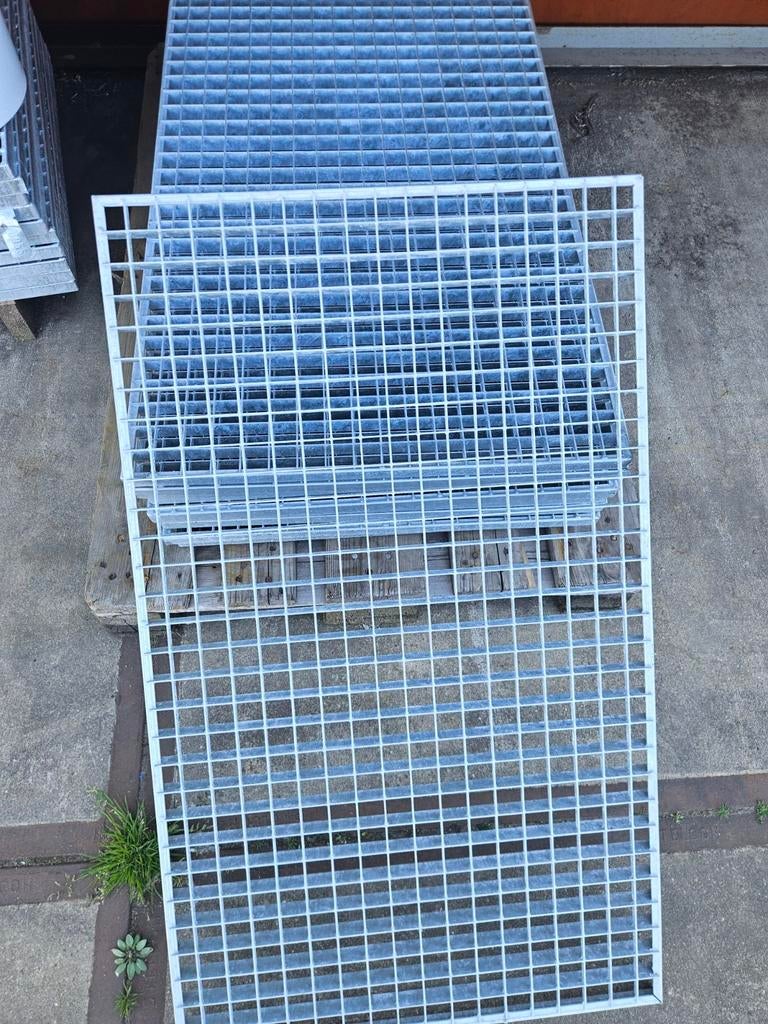 Metalen roosters - Diverse maten beschikbaar, Ophalen, Gebruikt, IJzer