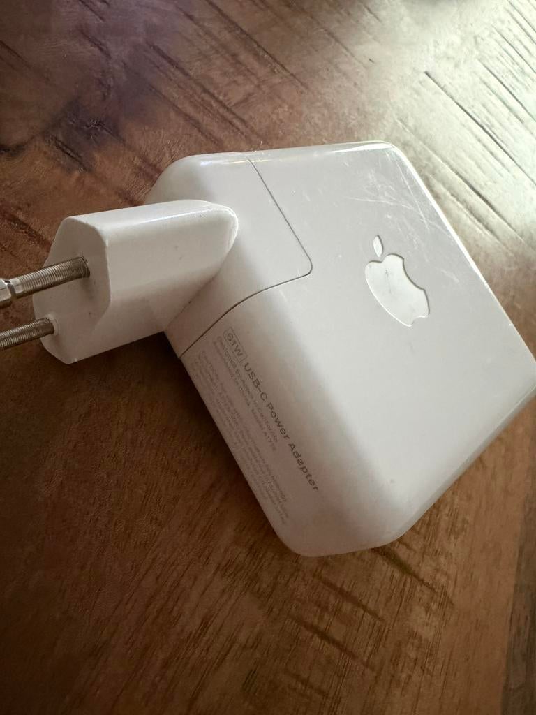 Apple 61w usb-c power adapter Model A1718, Ophalen of Verzenden, Gebruikt