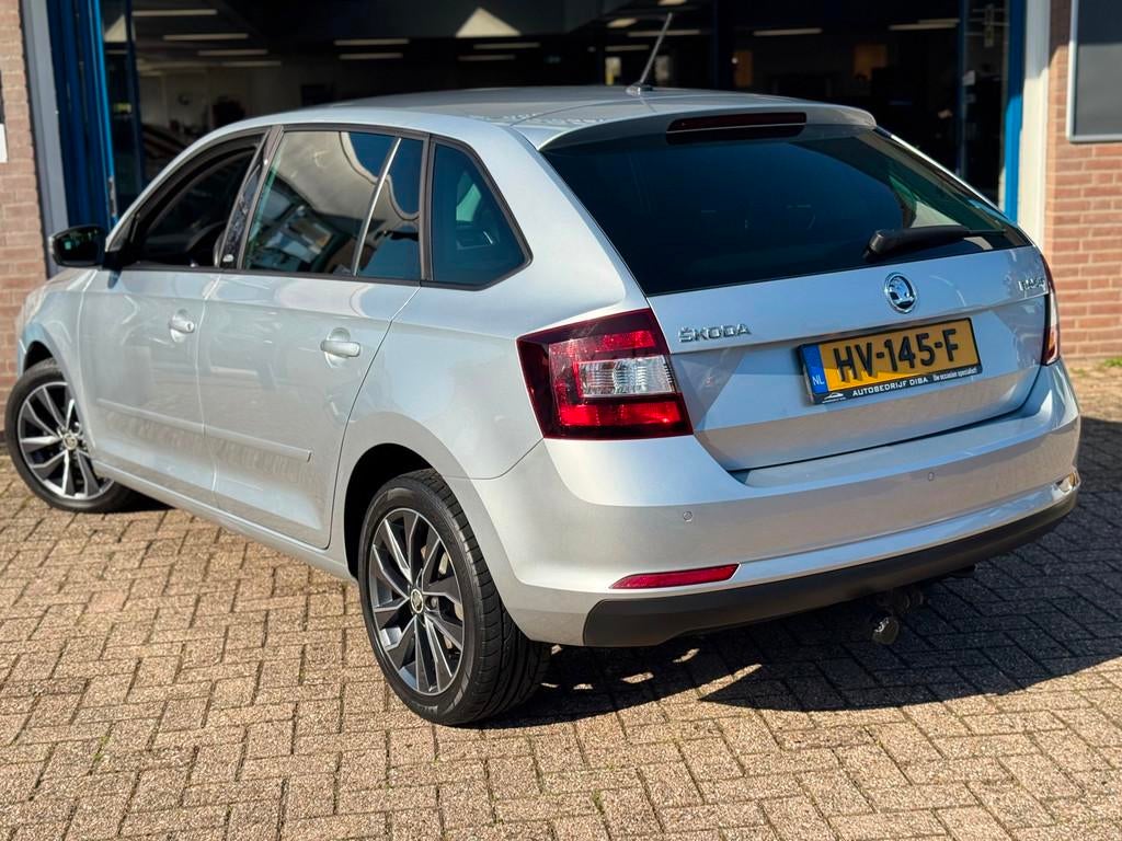 Skoda Rapid Spaceback 1.2 TSI Edition 2016 AUT NAVI CLIMA, Stof, Gebruikt, 4 cilinders, 49 €/maand