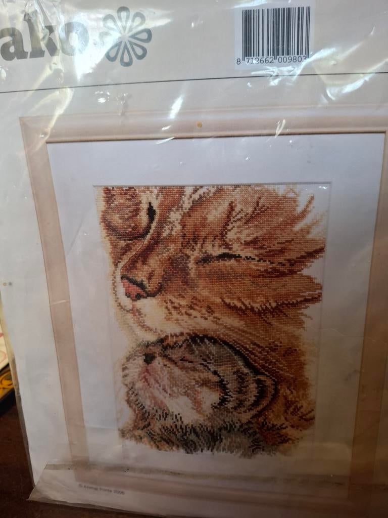 2 poezen, Ophalen of Verzenden, Nieuw, Borduurpakket