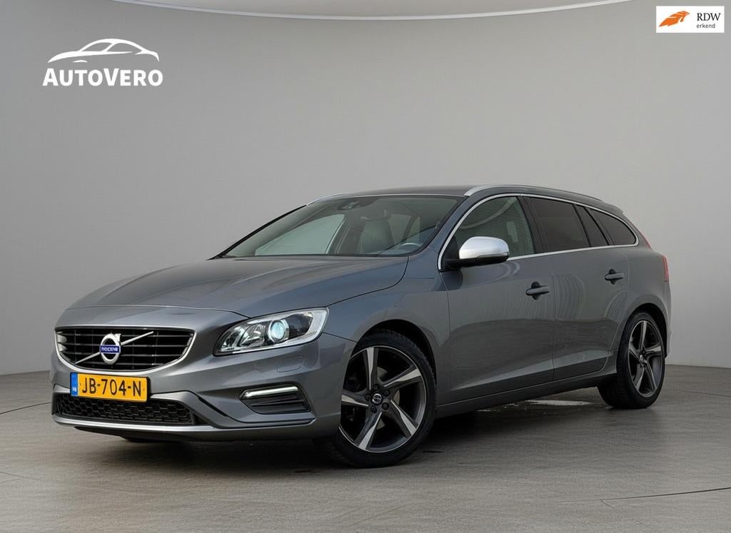 Volvo V60 1.5 T3 R-Design|Stoelverwarming|Navi|Trekhaak, Auto's, Volvo, Euro 6, 4 cilinders, Origineel Nederlands, 152 pk