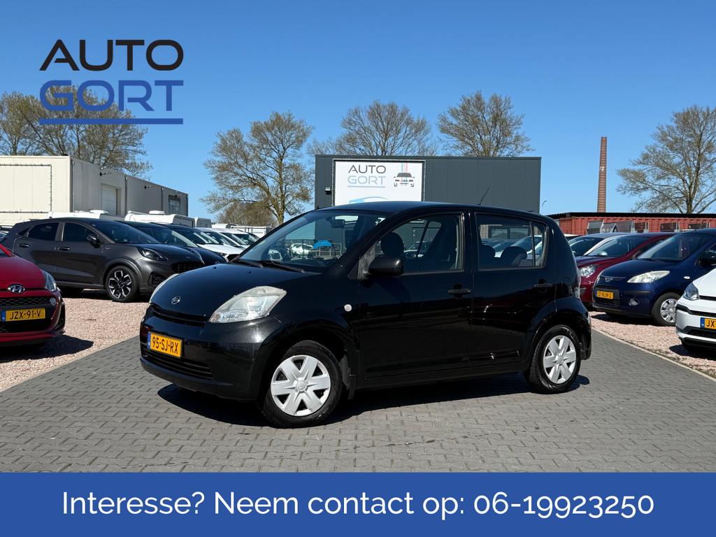 Daihatsu Sirion 2 1.3-16V Comfort | 5 Deurs | APK 12-2026 |, Voorwielaandrijving, Metallic lak, Stof, Gebruikt