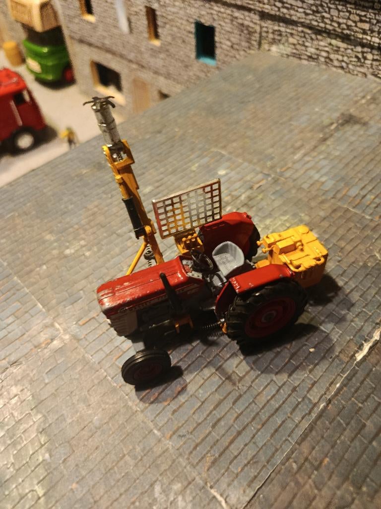 Massey-Ferguson 165 Corgi-speelgoed met bosmaaierrotor, Ophalen of Verzenden, Gebruikt, Tractor of Landbouw, Corgi