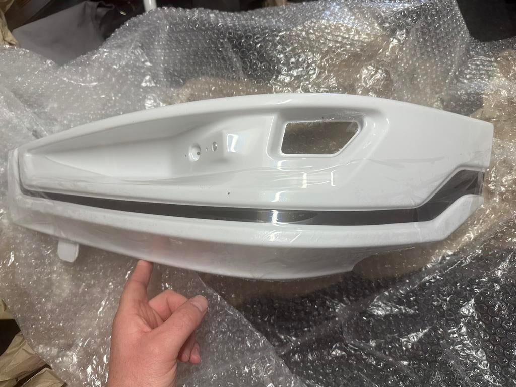 Bumper rechtsvoor Knaus Südwind 60 years Edition, Ophalen of Verzenden, Nieuw