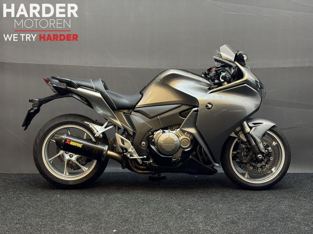 HONDA VFR 1200 F/AKRA/BAGSTER/ORI NL/TOPSTAAT/GARANTIE! - foto 2