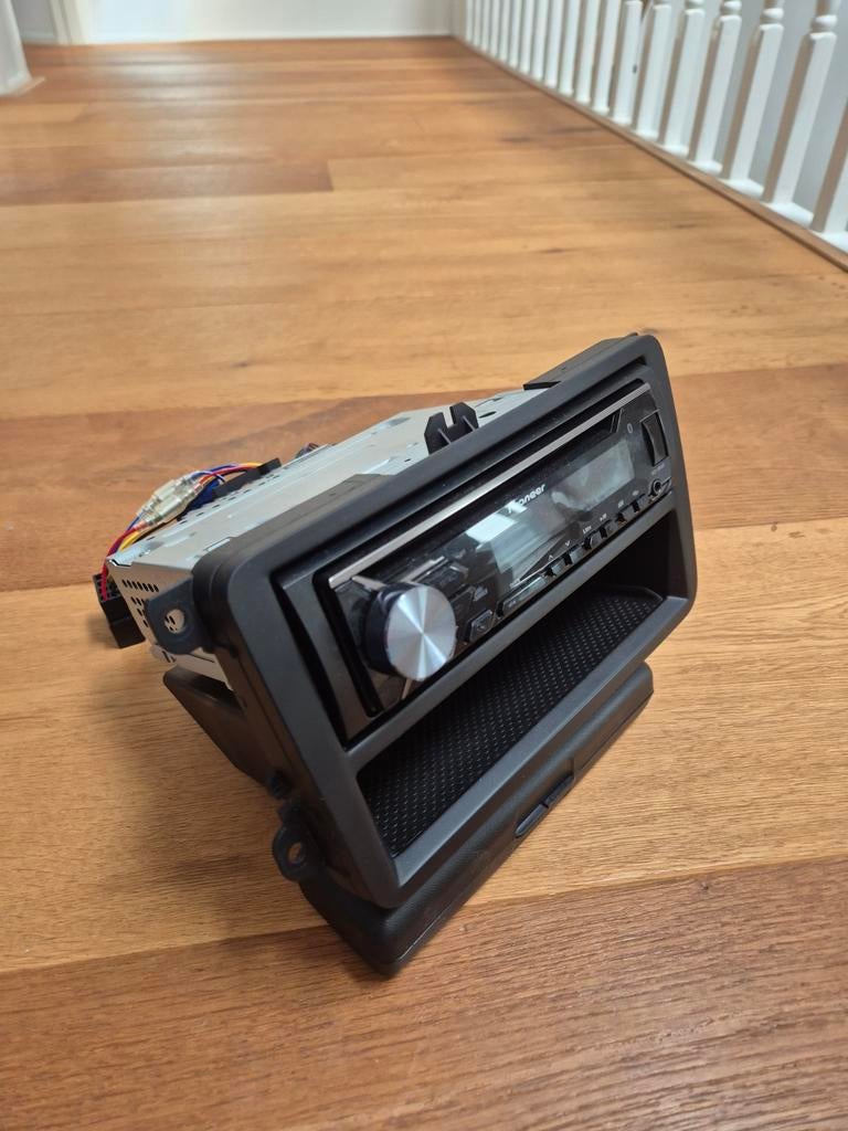 Pioneer radio met dashboard kastje voor Polo 6R (2009), Auto diversen, Autoradio's, Ophalen