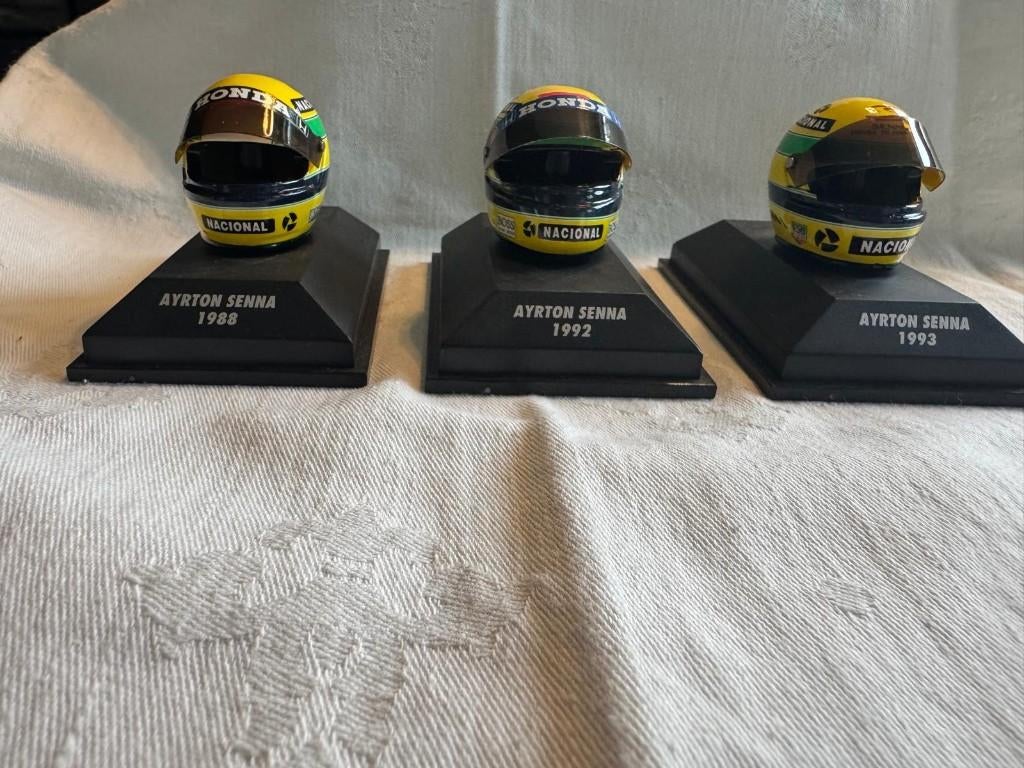 Ayrton Senna helm replica 1988  1992 1993, Verzamelen, Automerken, Motoren en Formule 1, Ophalen of Verzenden, Nieuw, Formule 1