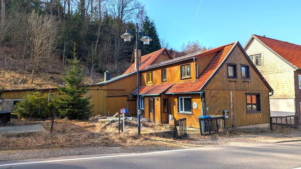 227 m2 groot (vakantie)huis in Tanne, Harz met 1700 m2 grond, Huizen en Kamers, Buitenland, Dorp, Woonhuis, Verkoop zonder makelaar