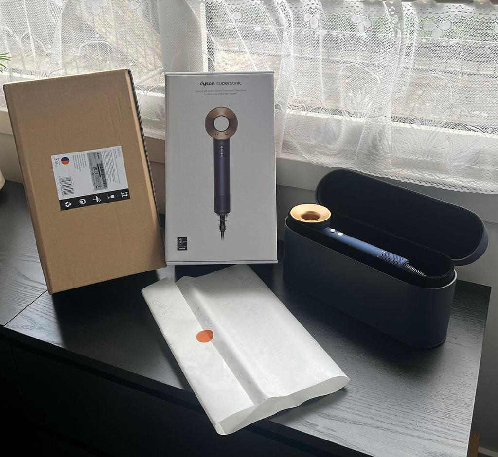 Dyson Supersonic Gift edition Gloednieuw met garantie!, Ophalen of Verzenden, Nieuw, Föhn of Haardroger